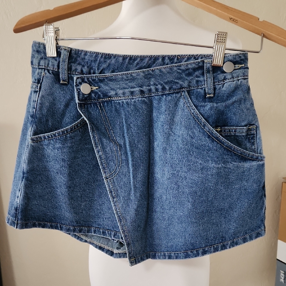SHEIN Blue Denim Skorts Asymmetrical Design